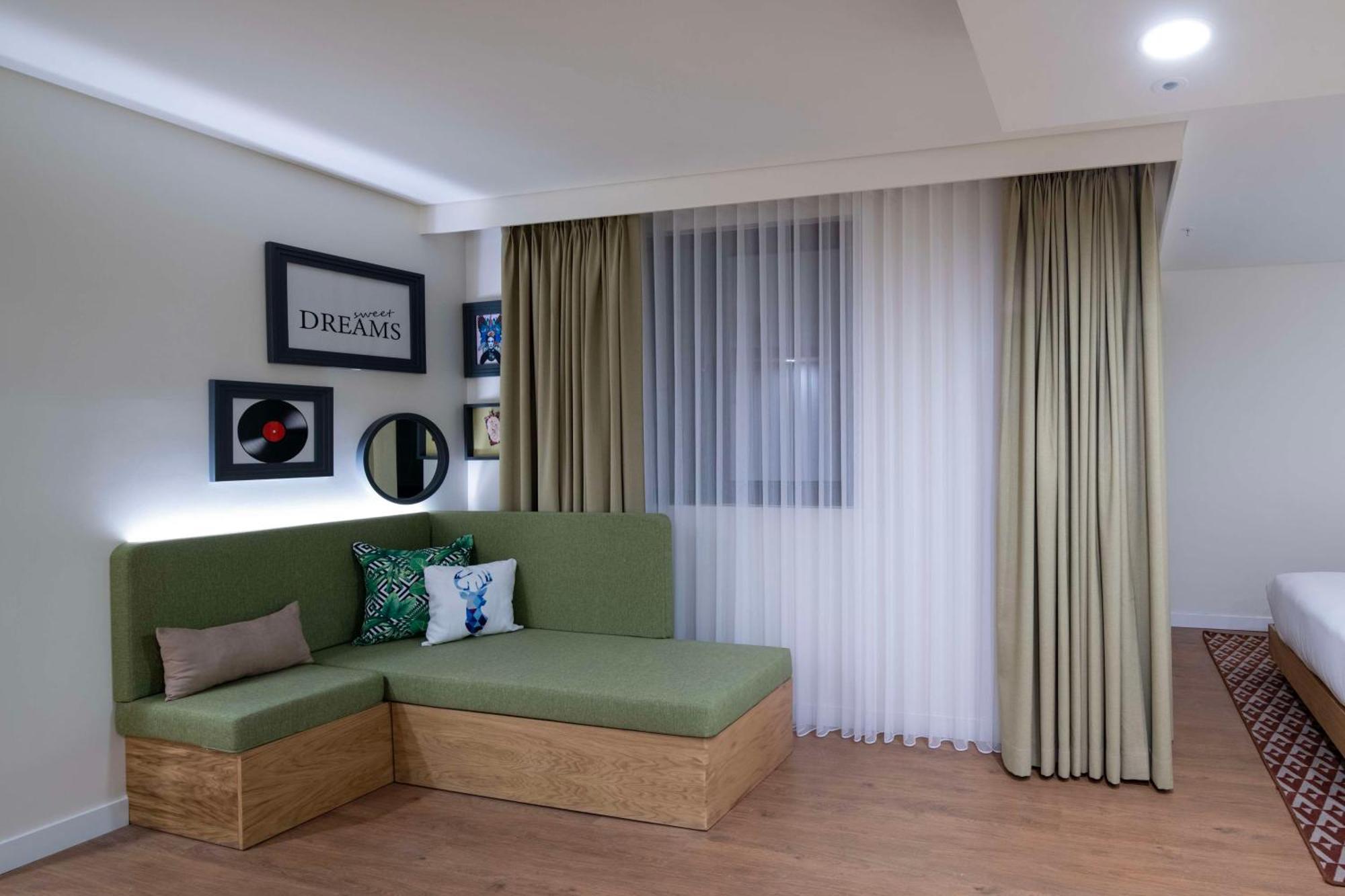 Hotel Hampton By Hilton Sirkeci 3*