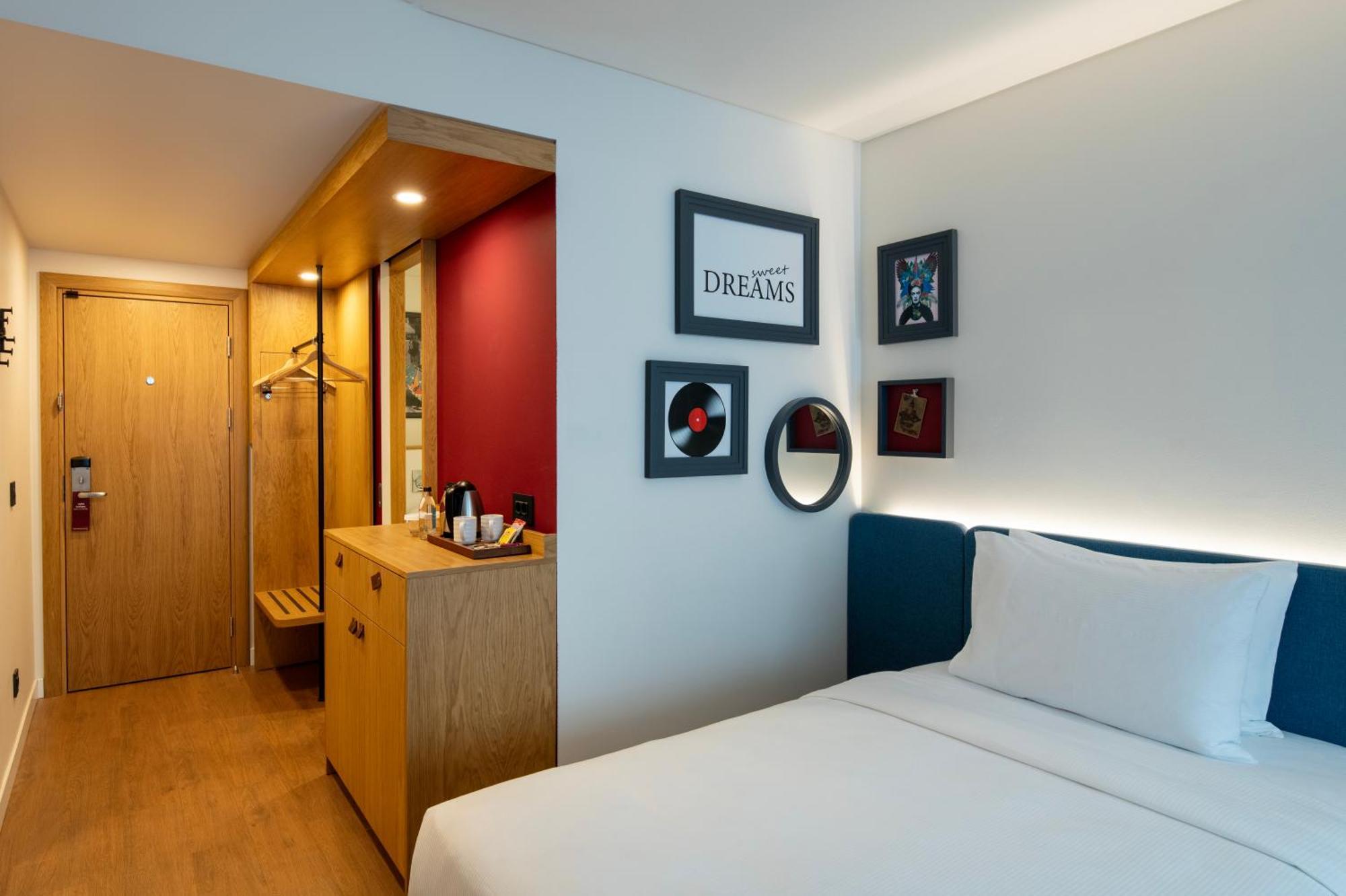 Hotel Hampton By Hilton Sirkeci 3*