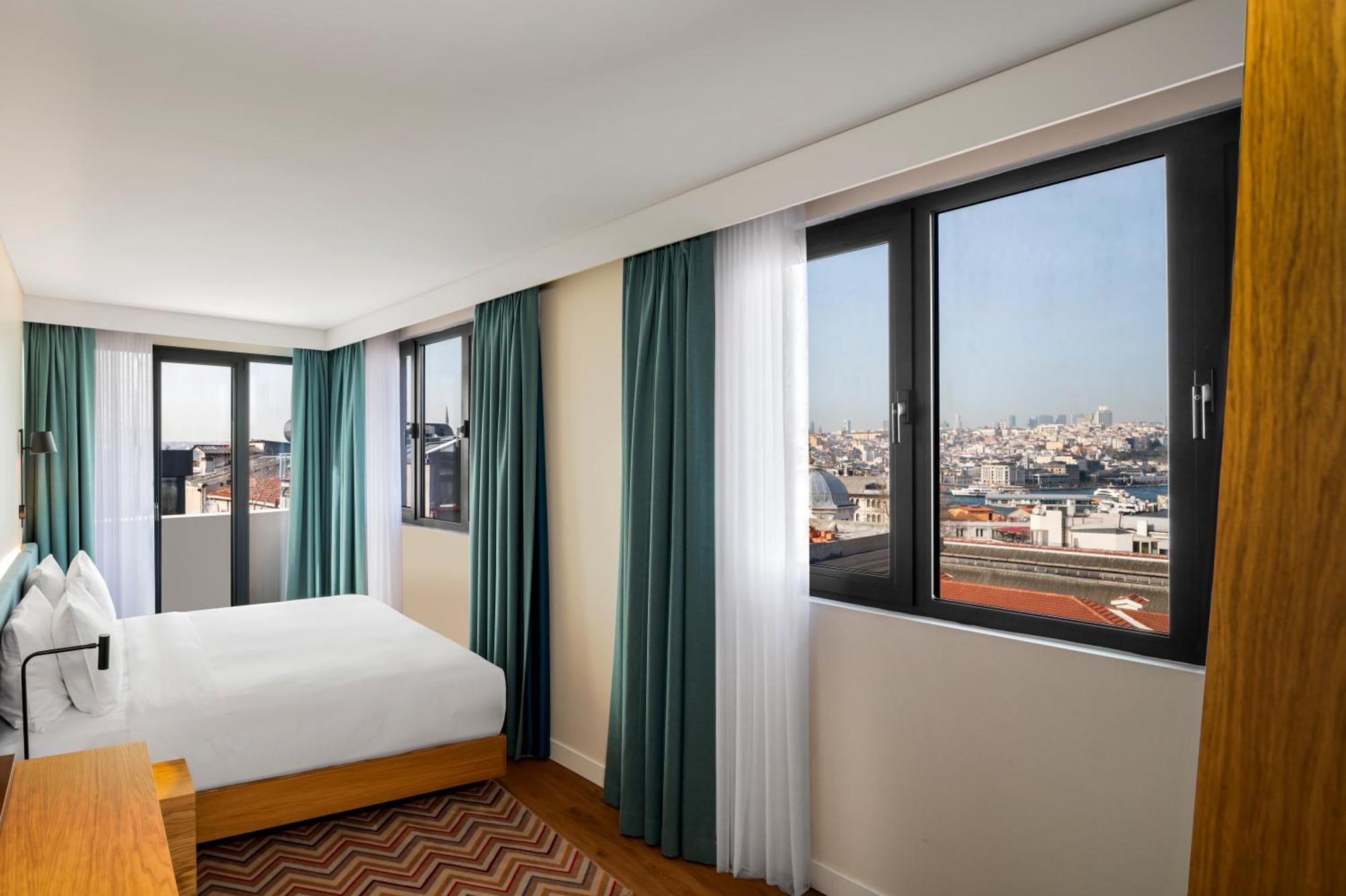 Hampton By Hilton Sirkeci 3*