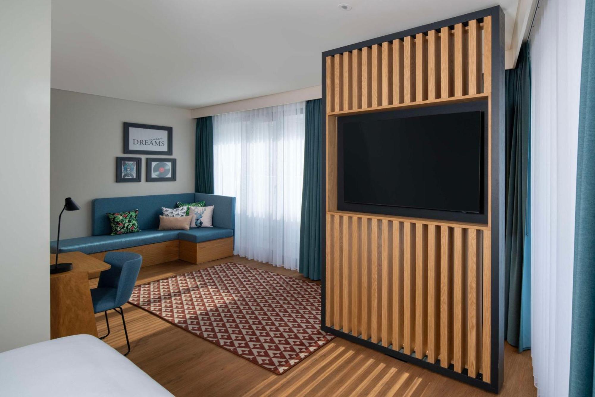 מלון Hampton By Hilton Sirkeci 3*